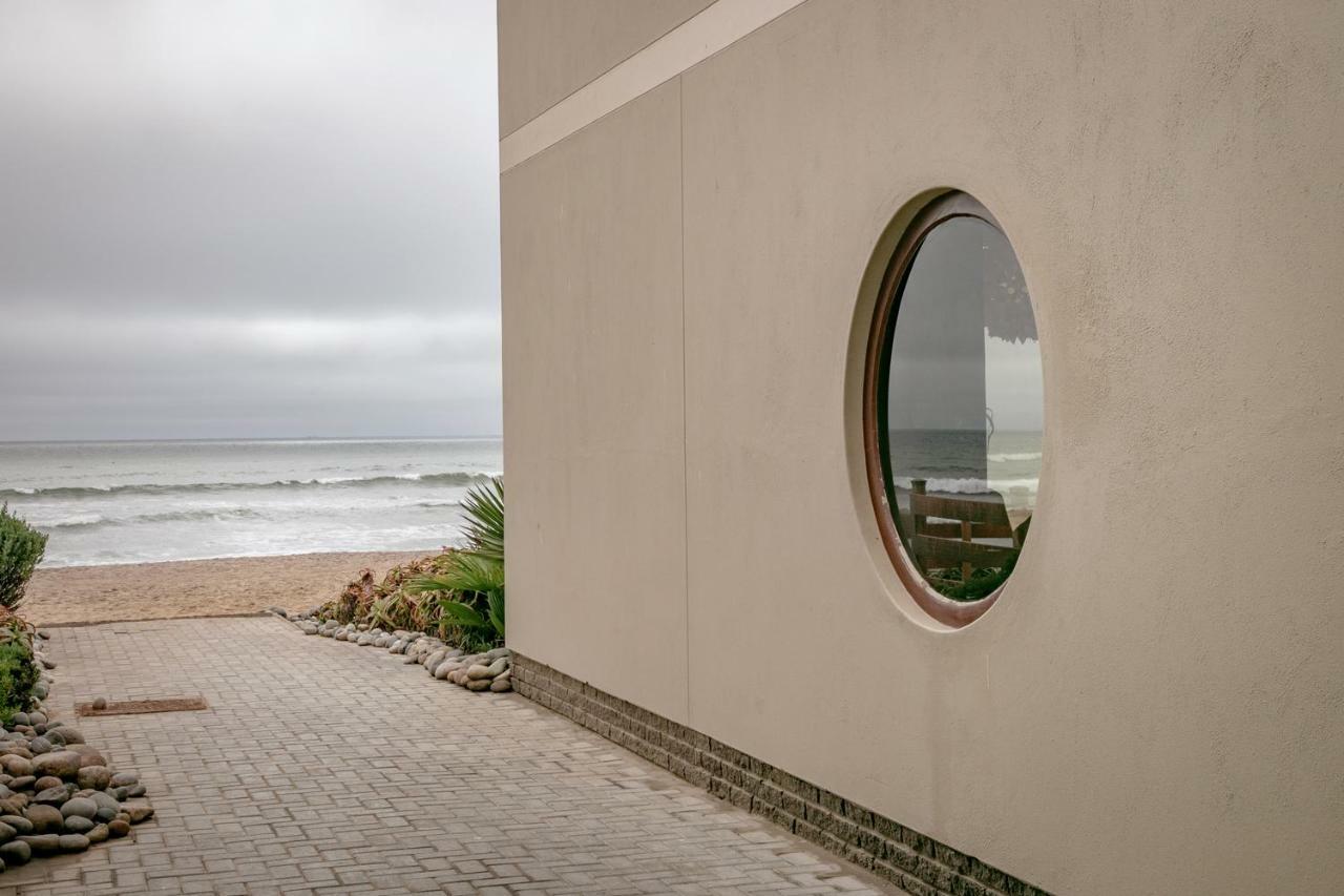 Blue Pearl - Situated Right On The Beach Swakopmund Exteriér fotografie
